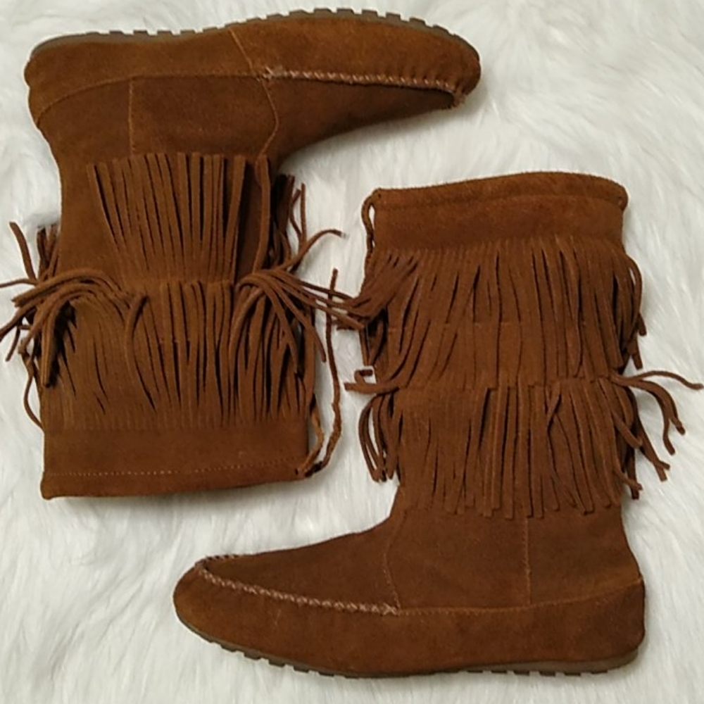 Minnetonka Brown Fringe Boots